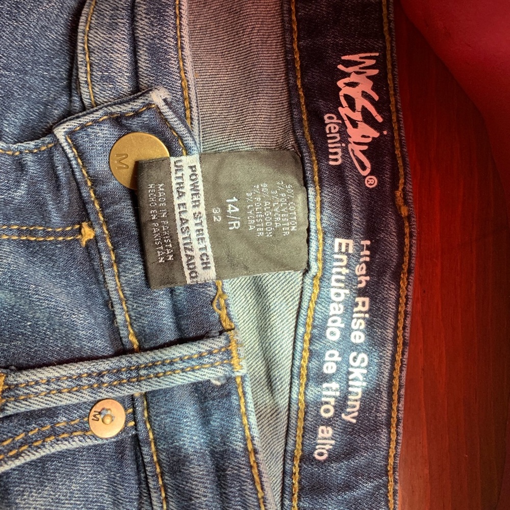 Mossimo High Rise Jeans - Picture 2 of 5